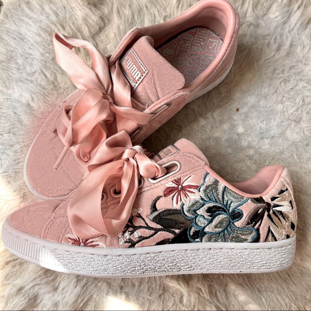 WOMEN'S PUMA BASKET HEART HYPER EMBROIDERED SNEAKERS CASUAL PINK SZ 6.5